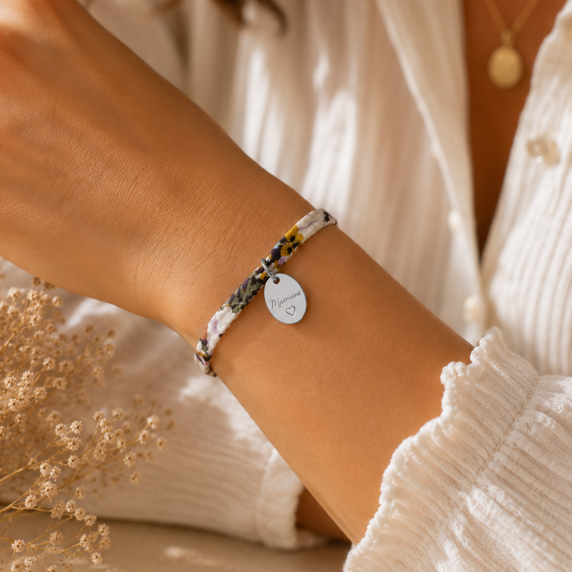 Annonce grossesse Marraine, Bracelet à personnalisé médaille gravée Marraine liberty, Bracelet annonce naissance, Cadeau de demande Marraine