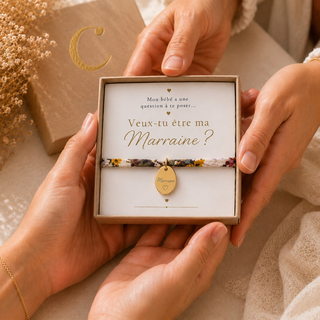 Annonce grossesse Marraine, Bracelet à personnalisé médaille gravée Marraine liberty, Bracelet annonce naissance, Cadeau de demande Marraine