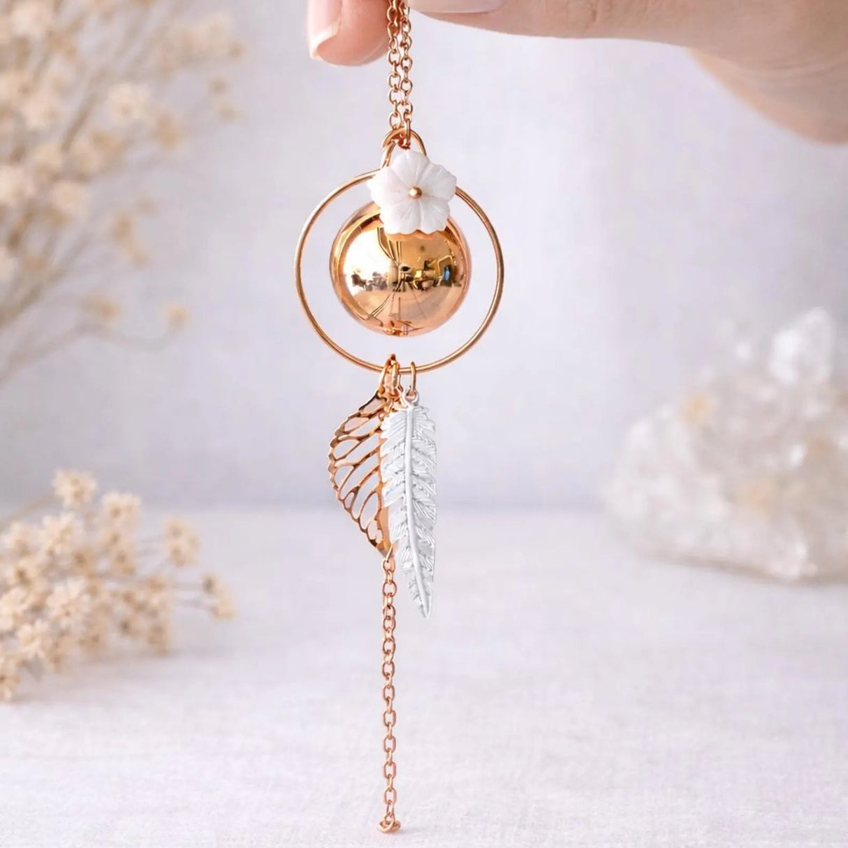 Bola de grossesse doré rose lisse anneau fleur de nacre pendentif plume feuille