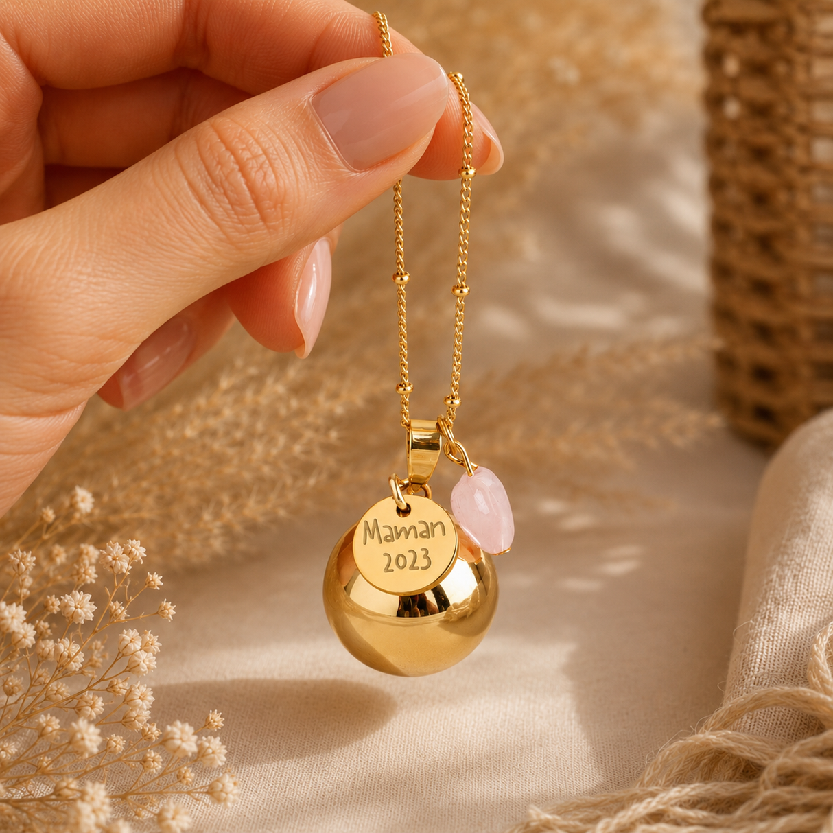 Bola de grossesse or lisse coeur quartz rose médaille à gravée