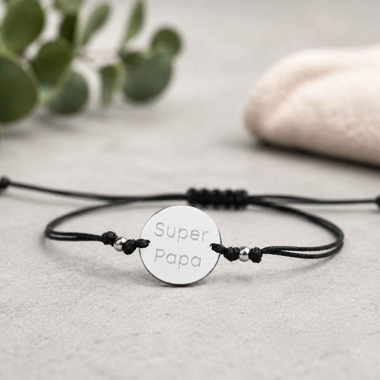 Bracelet Homme cordon noir personnalisé médaille gravée ajustable