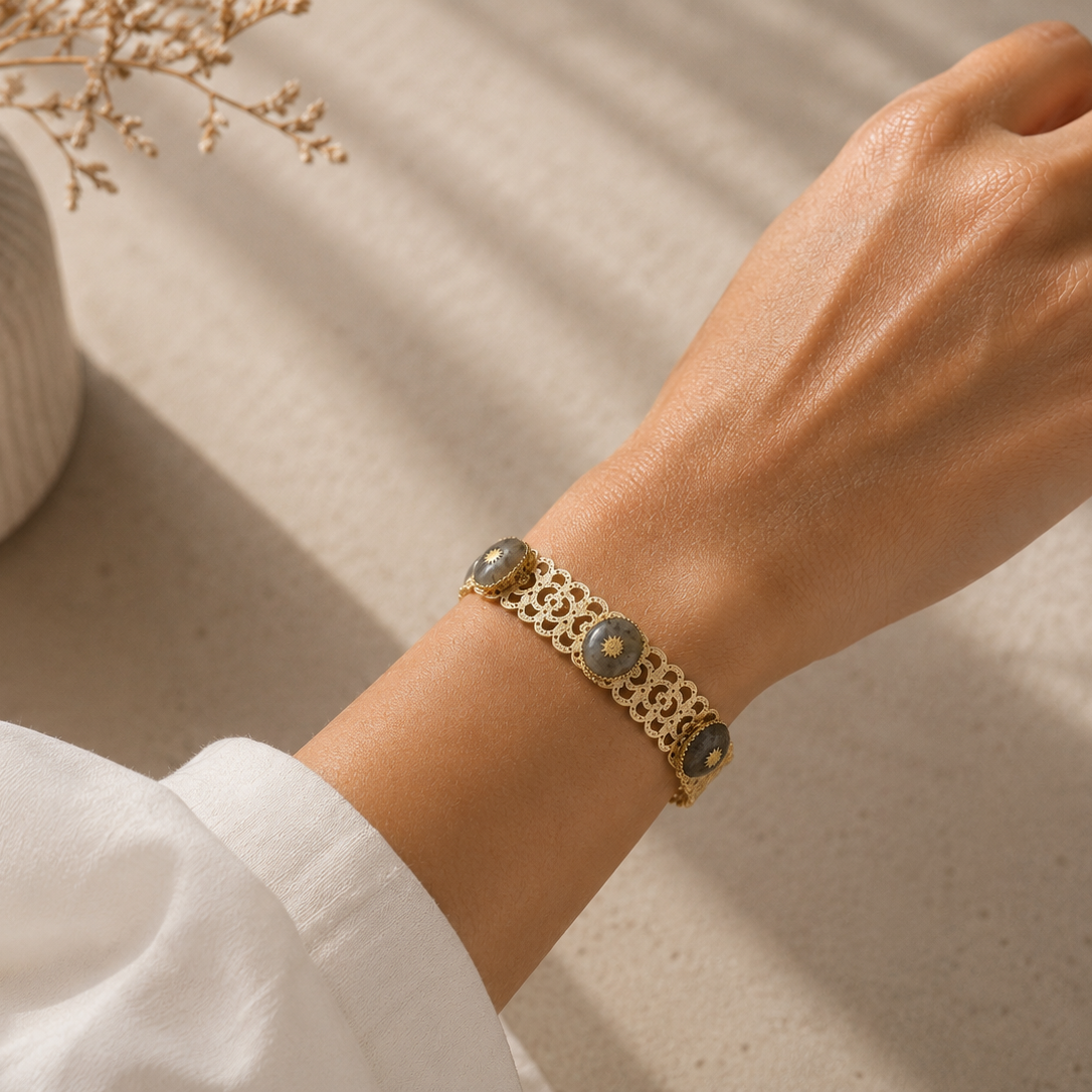 Bracelet jonc entrelacé en forme de coeur avec pierre naturelles