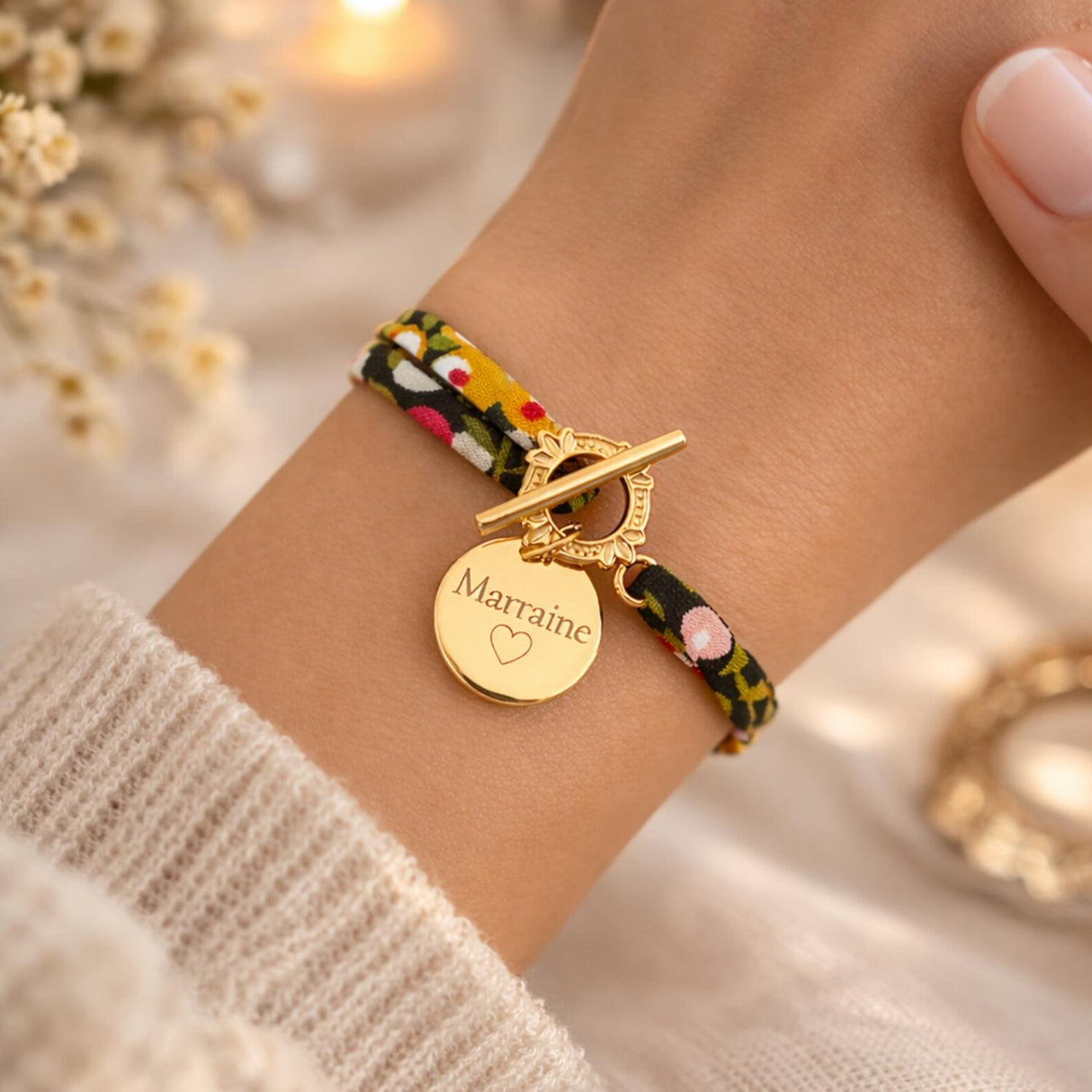 Bracelet liberty fermoir en T travaillé personnalisé médaille gravée
