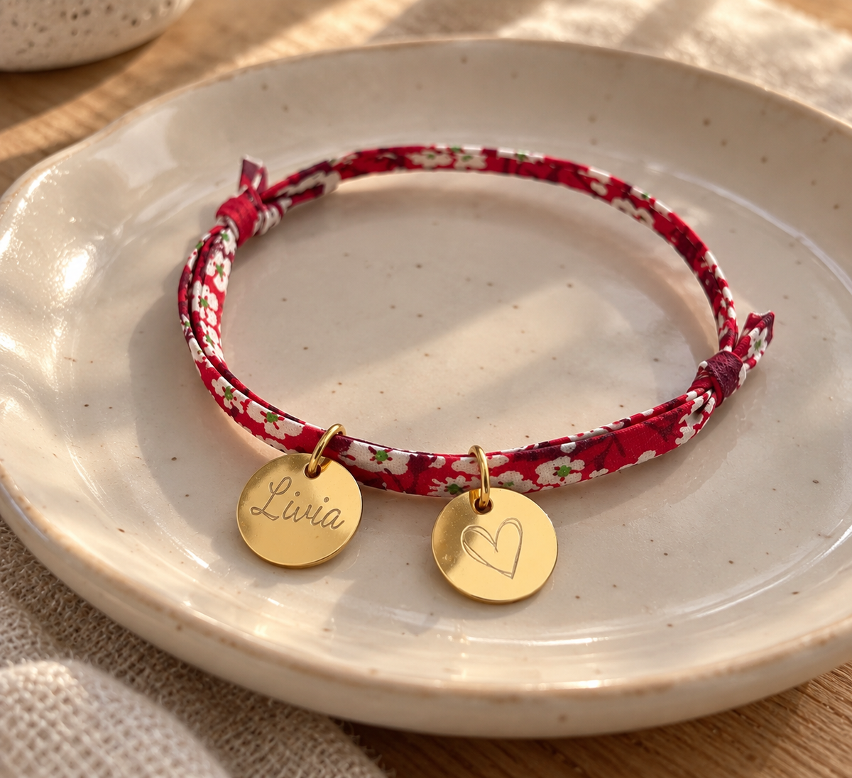 Bracelet liberty personnalisé plusieurs médailles gravées