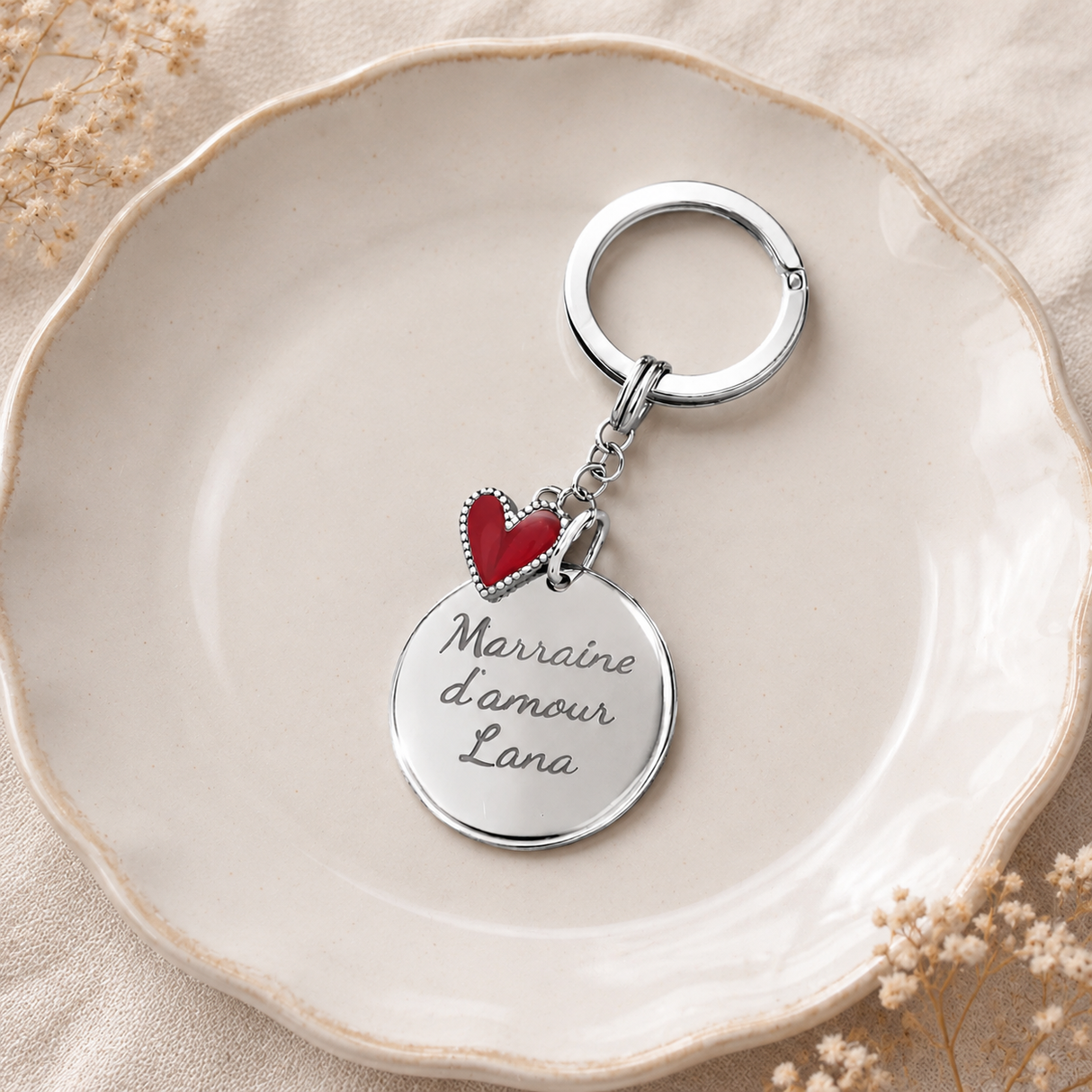 Porte-clés personnalisé médaille gravée coeur rouge