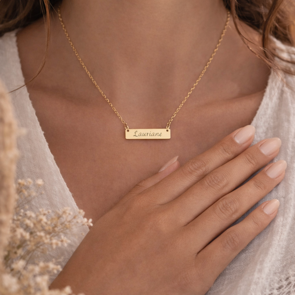 Collier personnalisé barre gravée prénom