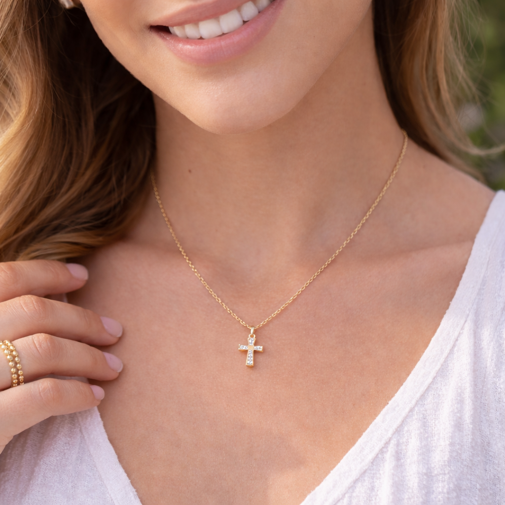 Collier petite croix chrétienne or strass acier inoxydable femme