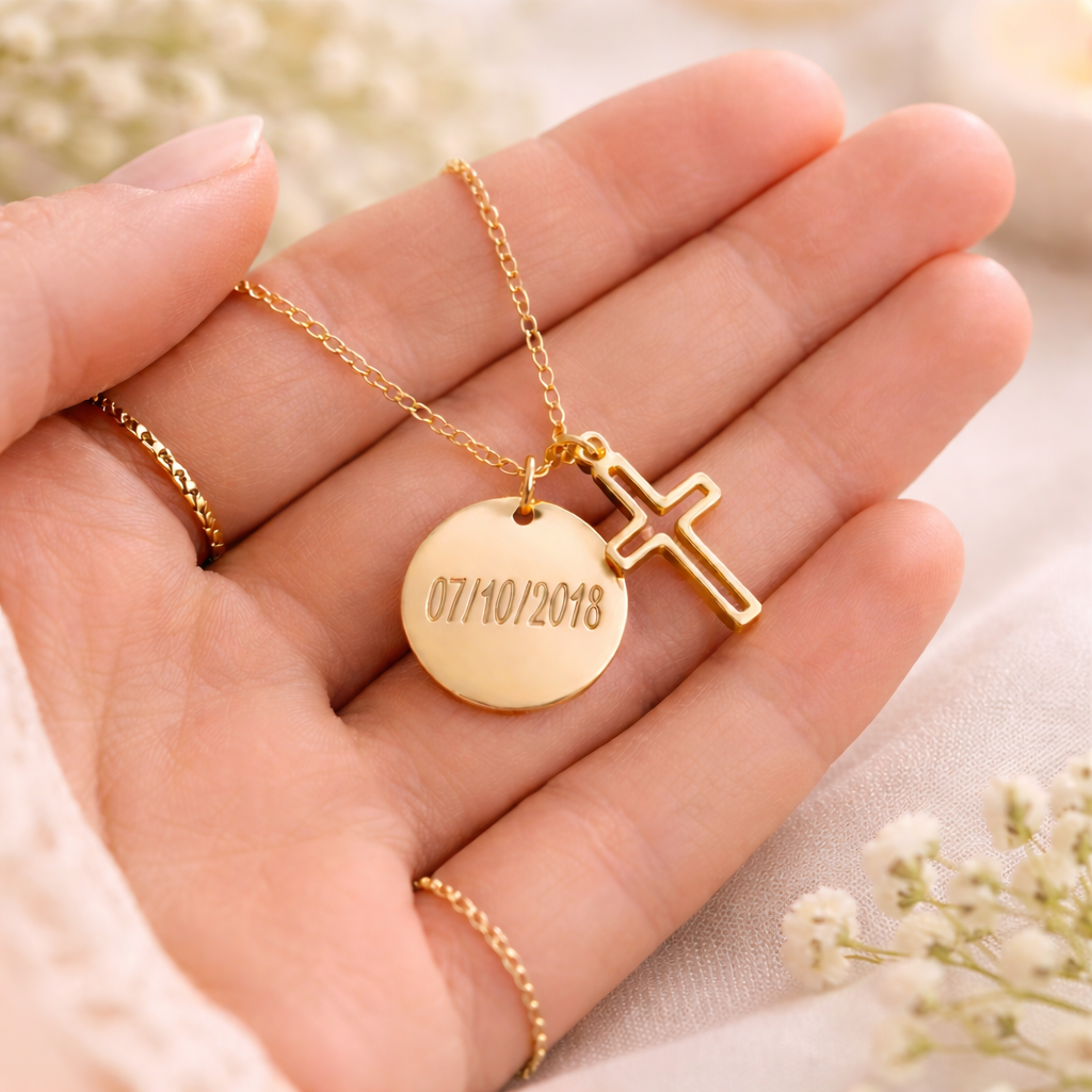 Collier Personnalisé médaille ronde Gravée Croix – Cadeau Baptême, Naissance, Communion