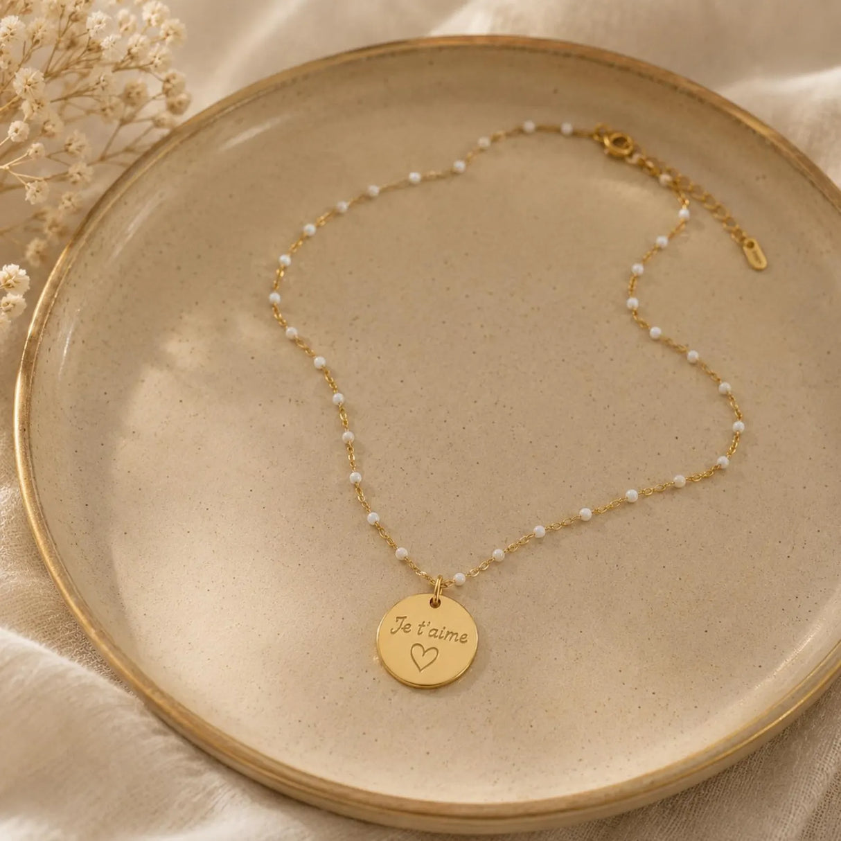 Collier personnalisé perles colorées médaille gravée acier inoxydable