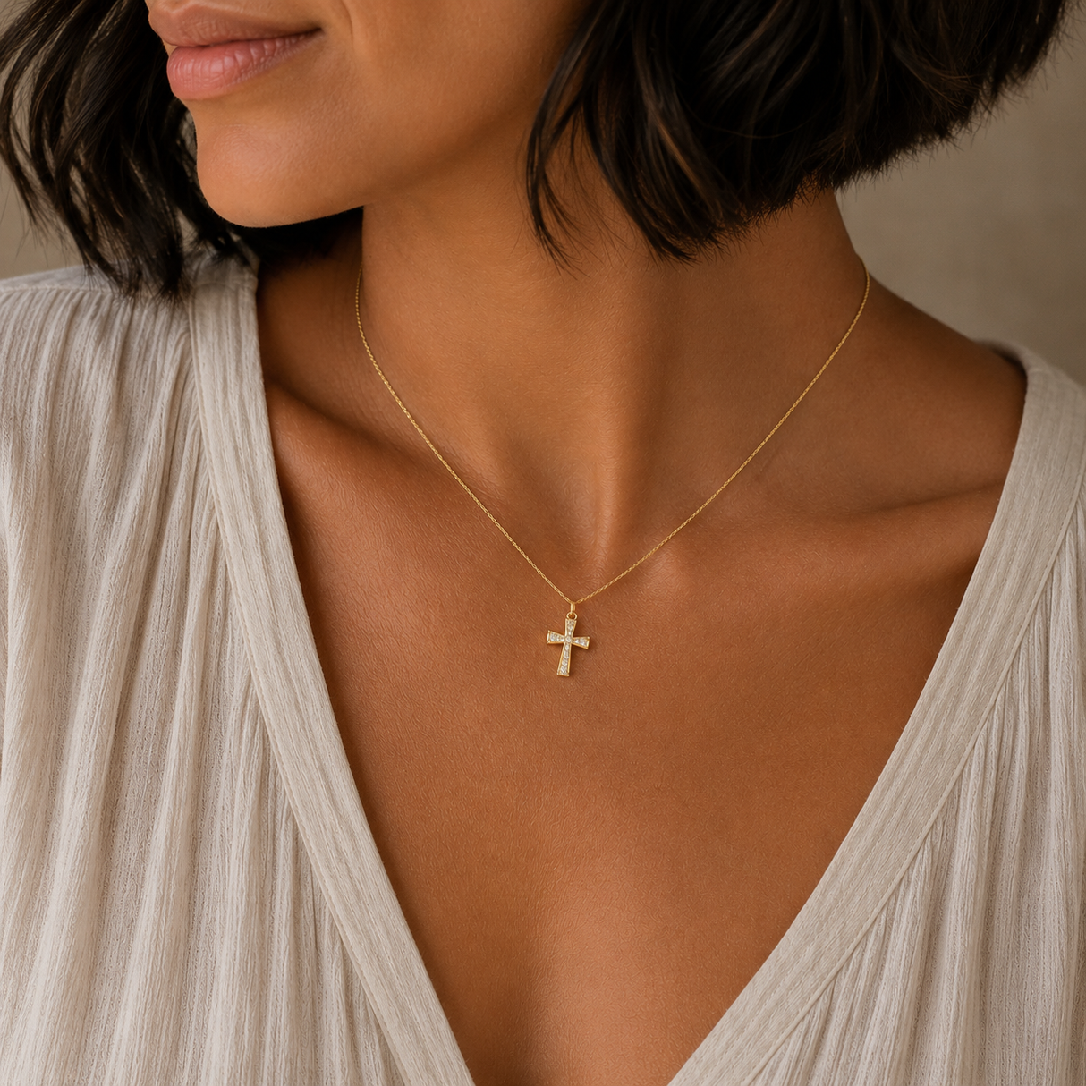 Collier petite croix avec strass en acier inoxydable