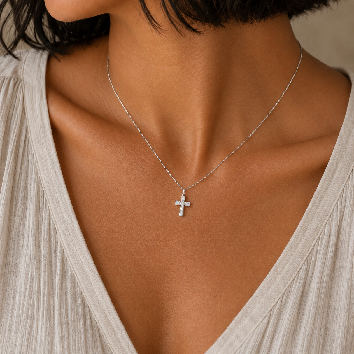 Collier petite croix avec strass en acier inoxydable