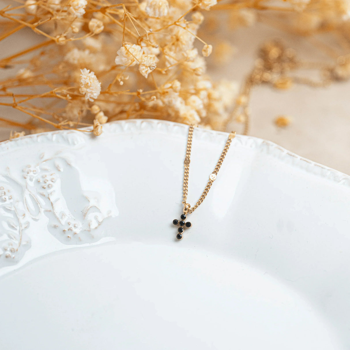 Collier petite croix chrétienne or zirconium acier inoxydable femme