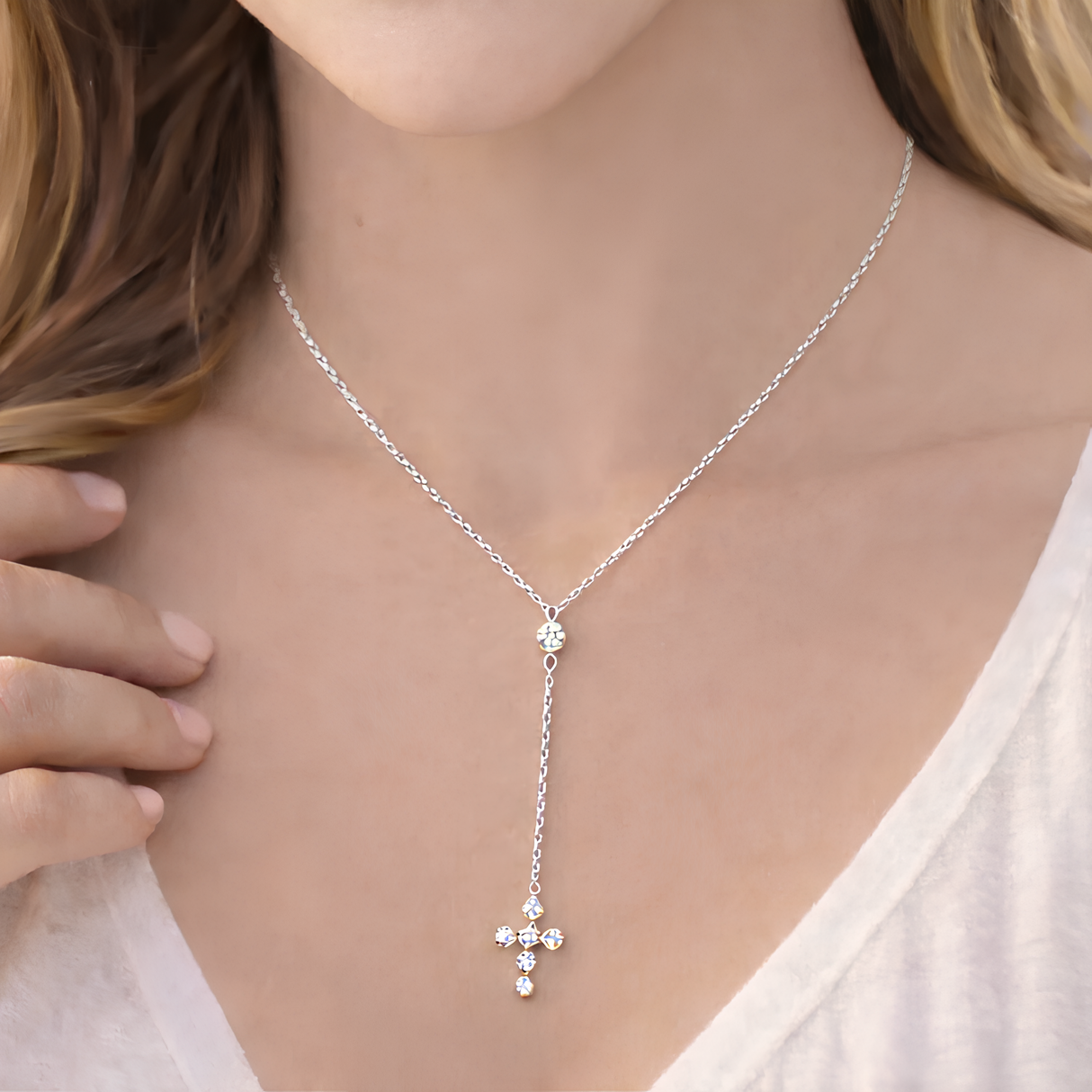 Collier à pendentif de croix avec strass en acier inoxydable Collier à pendentif de croix avec strass en acier inoxydable - Argenté | Creabibenval