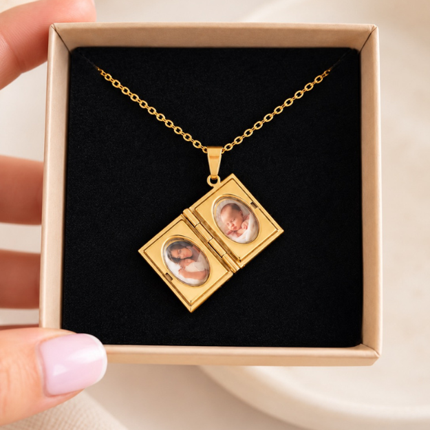 Collier photo personnalisé médaillon forme livre à graver