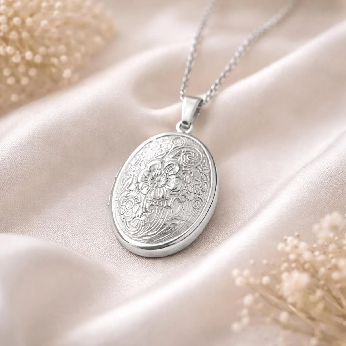 Collier photo personnalisé médaillon ovale motif fleur gravé acier inoxydable