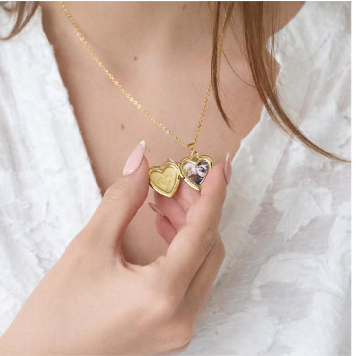 Collier photo personnalisé médaillon coeur motif gravé acier inoxydable Collier photo personnalisé médaillon coeur motif gravé acier inoxydable - Doré / Collier sans photo | Creabibenval