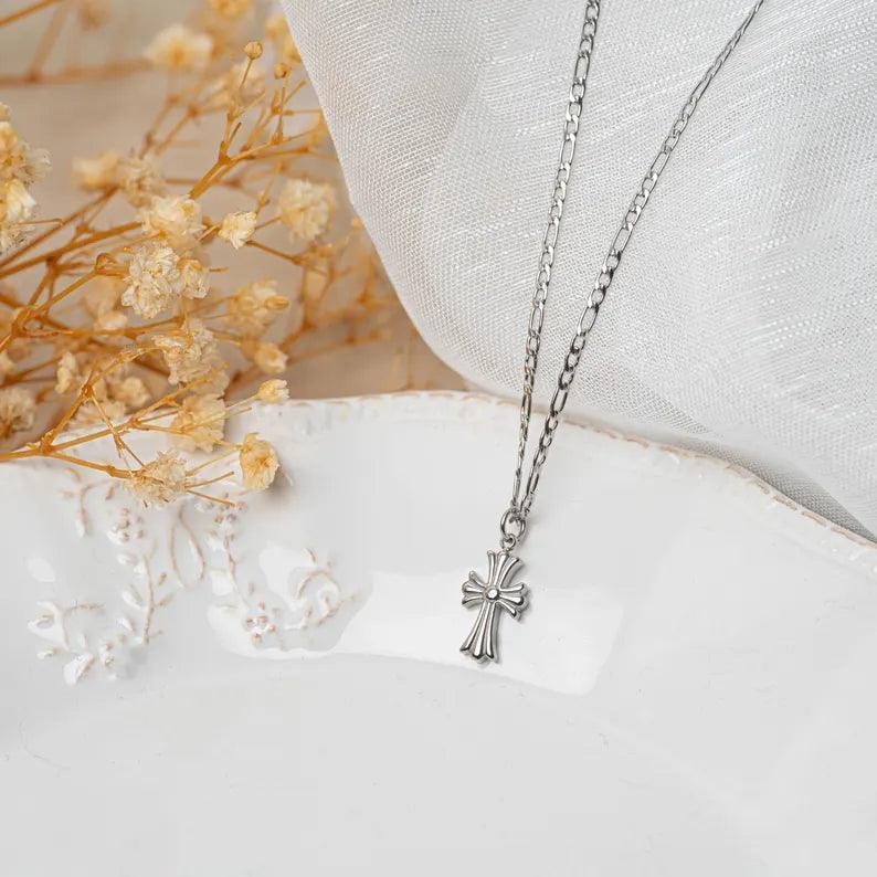 Collier petite croix chrétienne acier inoxydable argent pour femme
