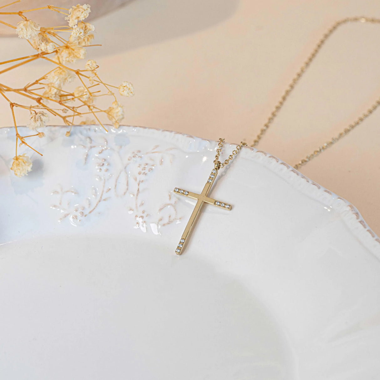 Collier croix chrétienne zircons en acier inoxydable or pour femme