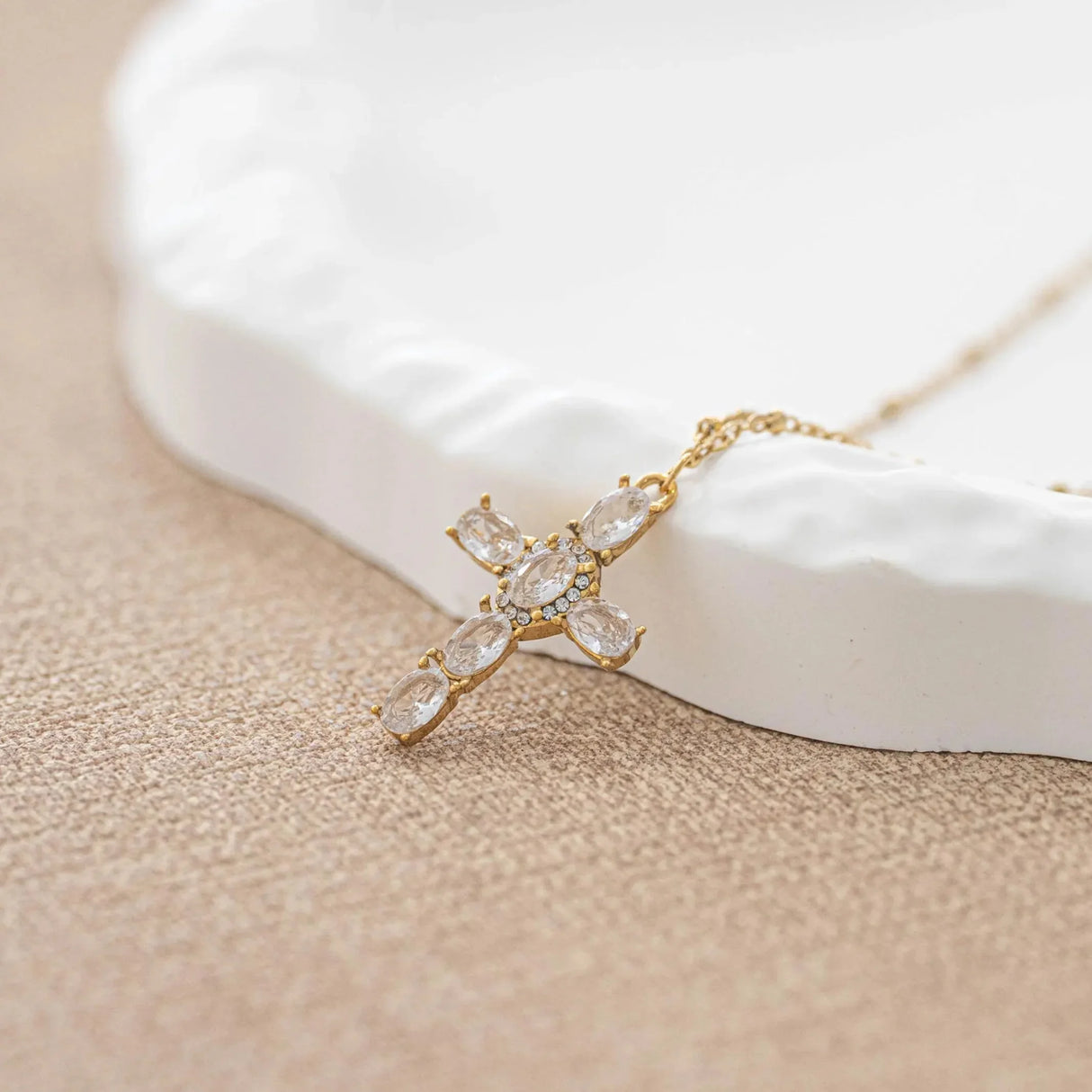 Collier croix or perle strass chaine perlée pour femme en acier inoxydable