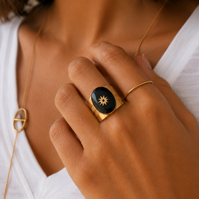 Bague avec pierre naturelle et étoile en acier inoxydable