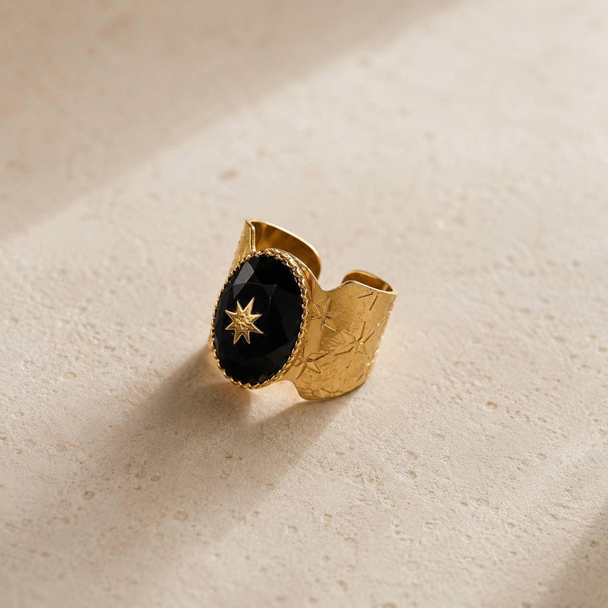 Bague réglable avec pierre naturelle et étoile en acier inoxydable