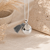 Bola de grossesse argenté lisse médaille à graver pompon