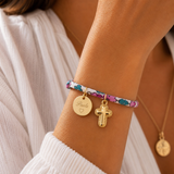 Bracelet Liberty personnalisé avec médaille gravée et croix dorée