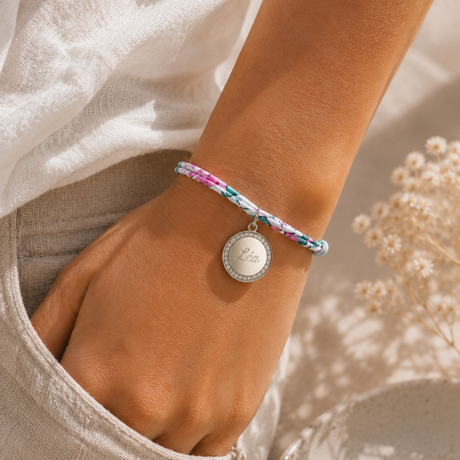 Bracelet Liberty personnalisé avec médaille gravée strass