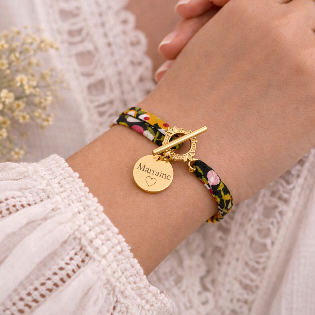 Bracelet liberty fermoir en T travaillé personnalisé médaille gravée