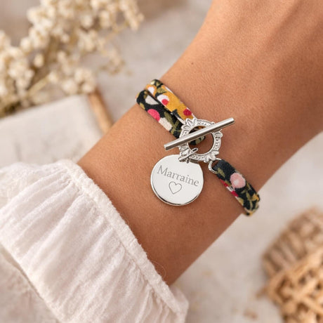 Bracelet liberty fermoir en T travaillé personnalisé médaille gravée