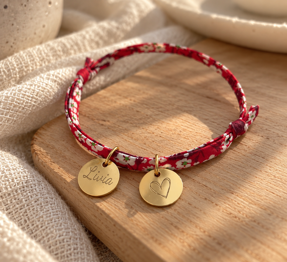 Bracelet liberty personnalisé plusieurs médailles gravées