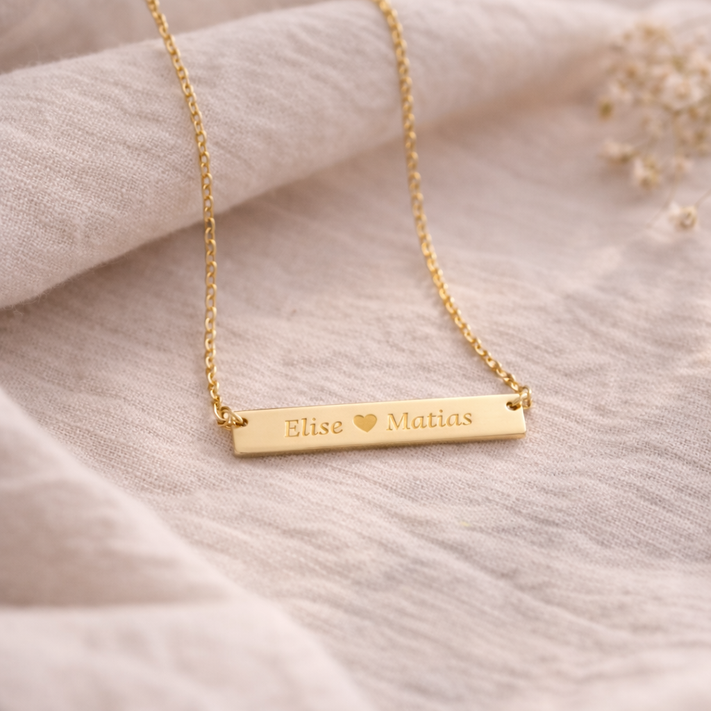 Collier personnalisé barre gravée prénom