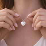 Collier personnalisé médaille petit coeur gravée