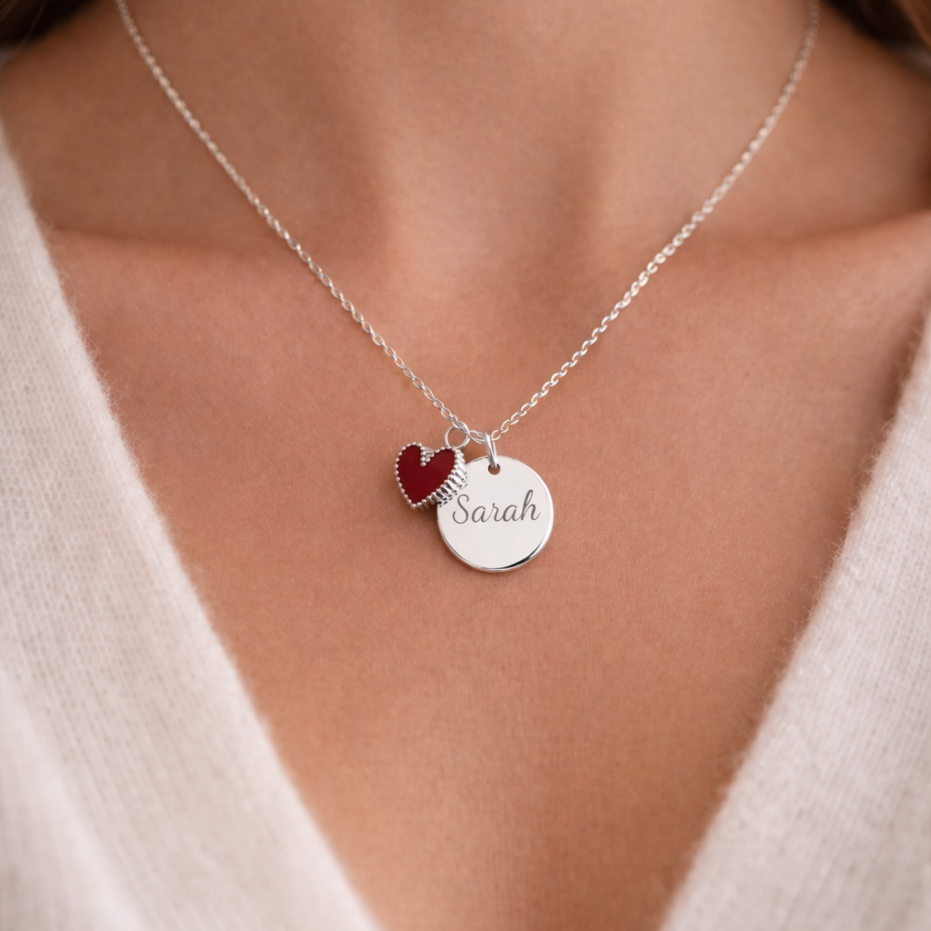 Collier personnalisé médaille gravée breloque coeur