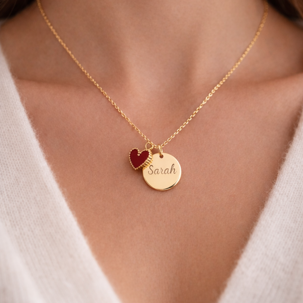 Collier personnalisé médaille gravée breloque coeur