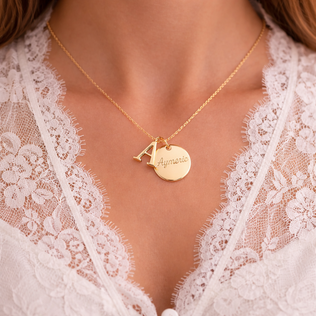 Collier personnalisé médaille gravée lettre initiale