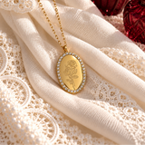 Collier personnalisé médaille gravée ovale strass