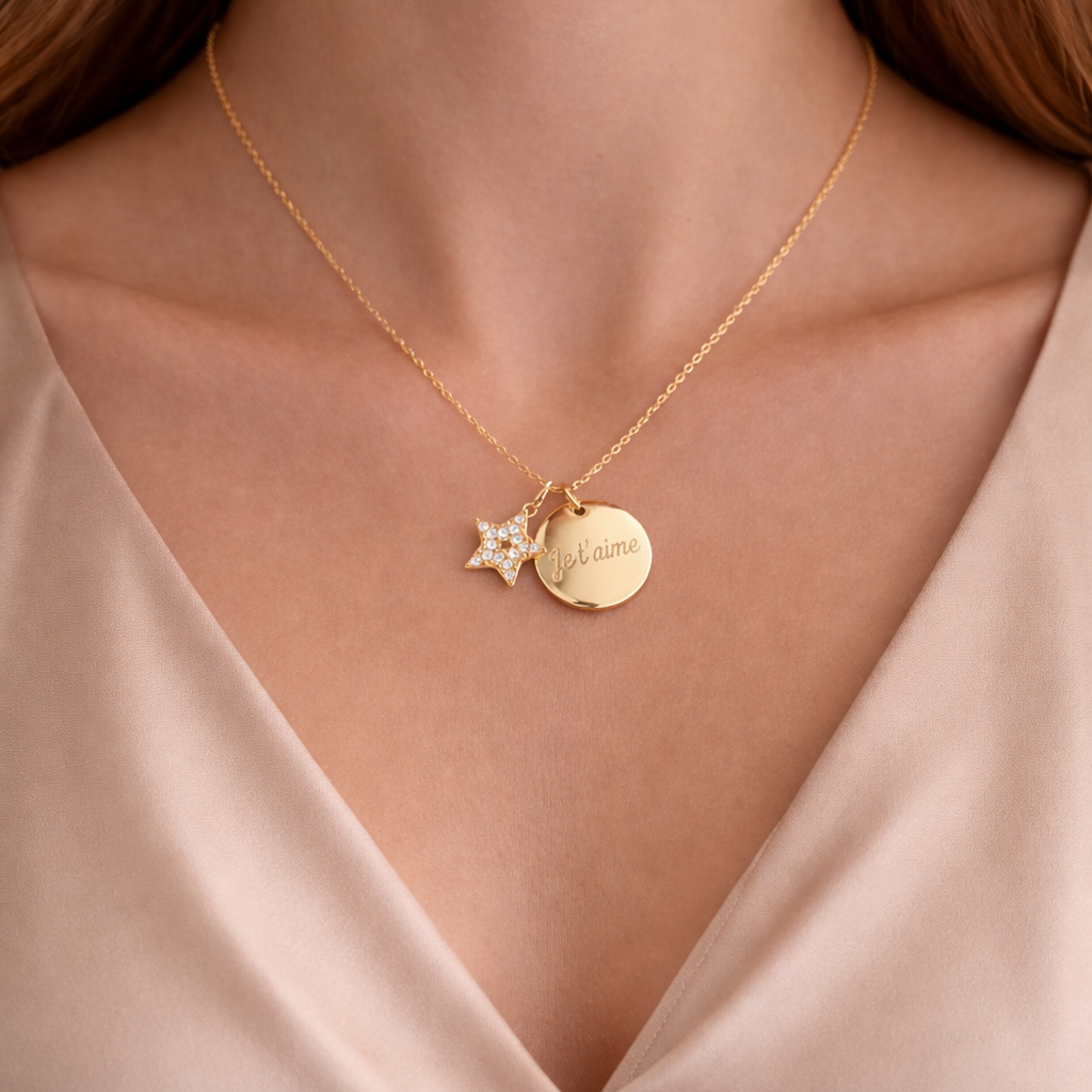 Collier personnalisé médaille gravée étoile strass 2