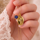 Collier personnalisé médaille ovale gravée pierre de naissance