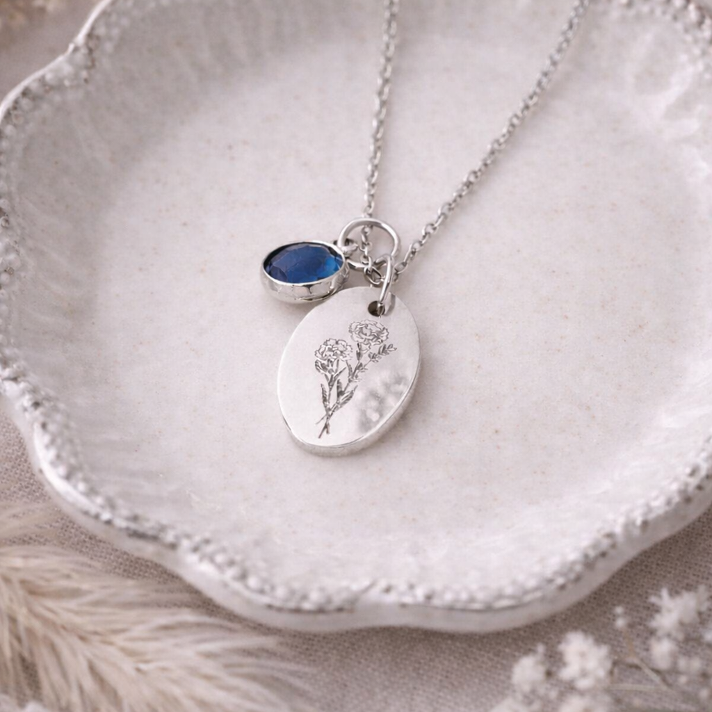 Collier personnalisé médaille ovale gravée pierre de naissance 2