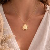 Collier personnalisé médaille ronde gravée anneau