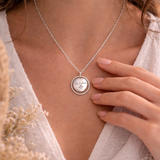 Collier personnalisé médaille ronde gravée anneau