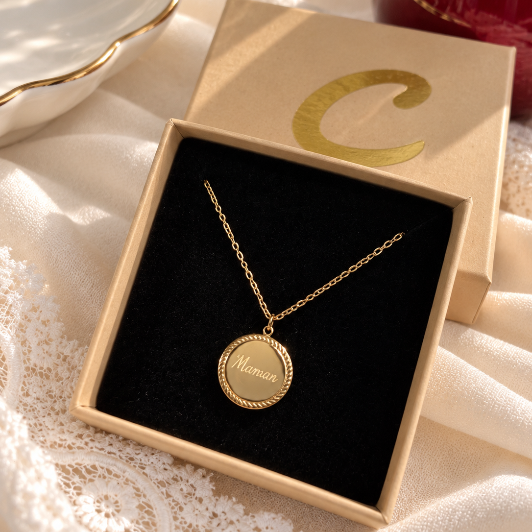 Collier personnalisé médaille ronde martelée gravée