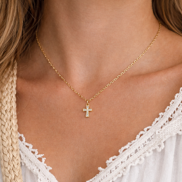 Collier petite croix avec strass en acier inoxydable