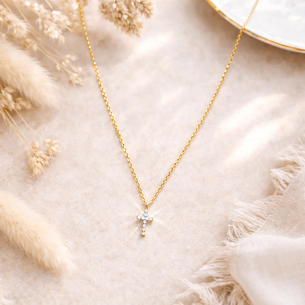 Collier petite croix avec strass en acier inoxydable