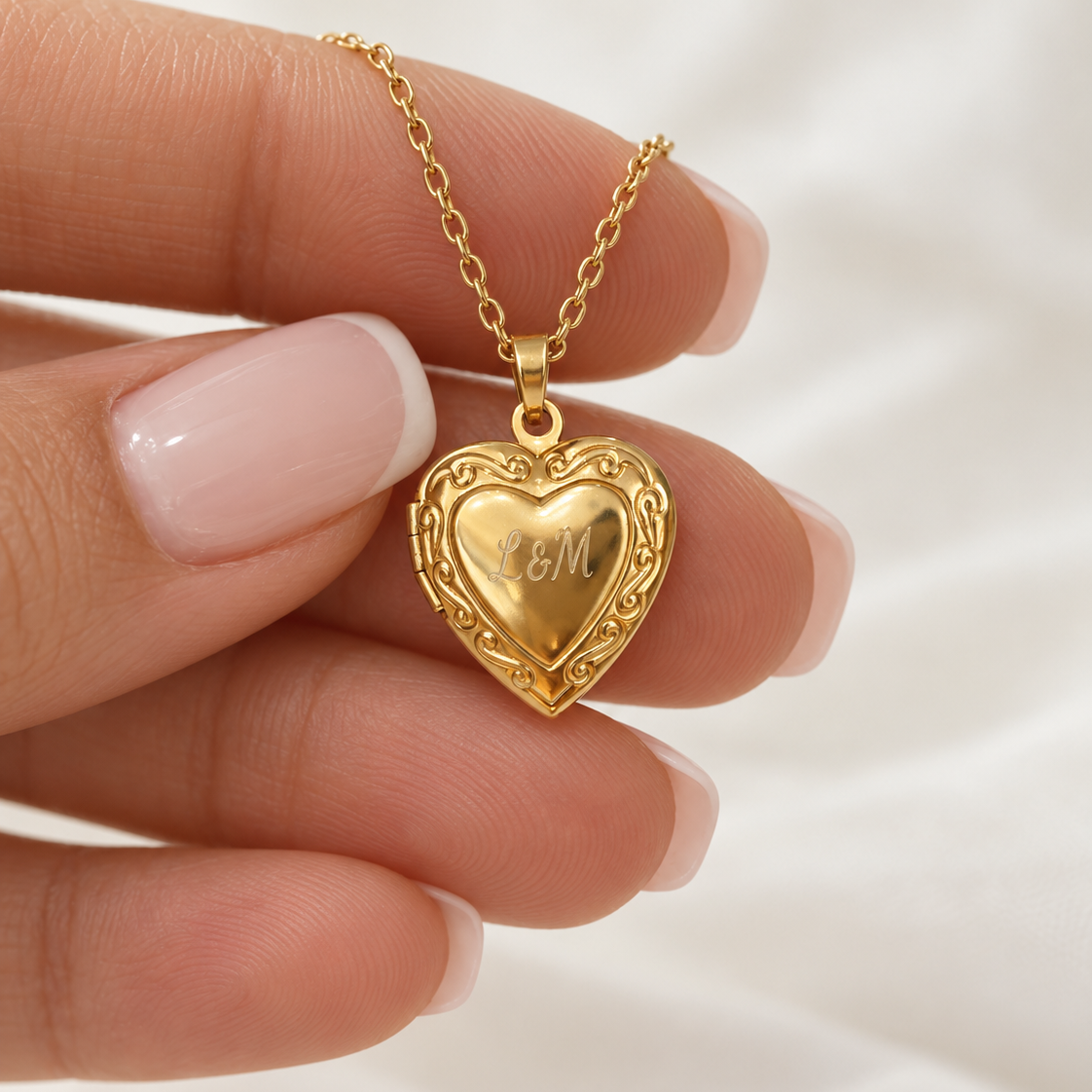 Collier photo personnalisé médaillon coeur motif à gravé acier inoxydable