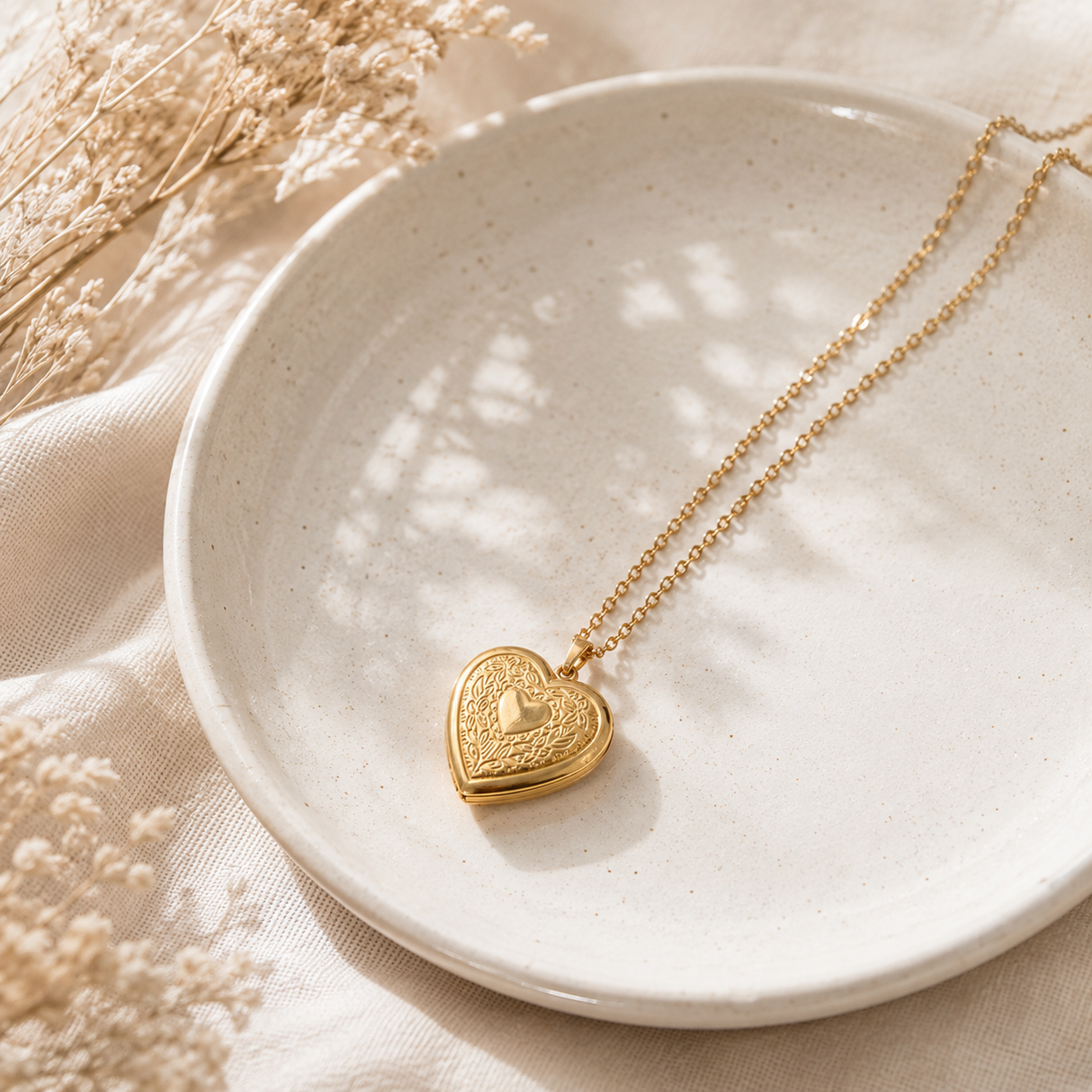 Collier sautoir long photo personnalisé médaillon coeur motif gravé acier inoxydable