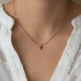 Collier petite croix chrétienne or zirconium acier inoxydable femme