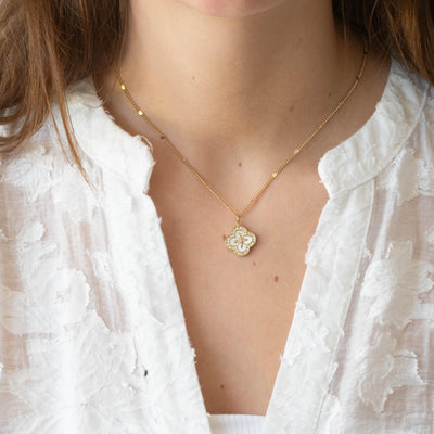 Collier trèfle or et blanc oxydes de zirconium acier inoxydable femme