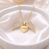 Collier personnalisé médaille gravée ailes d'ange strass